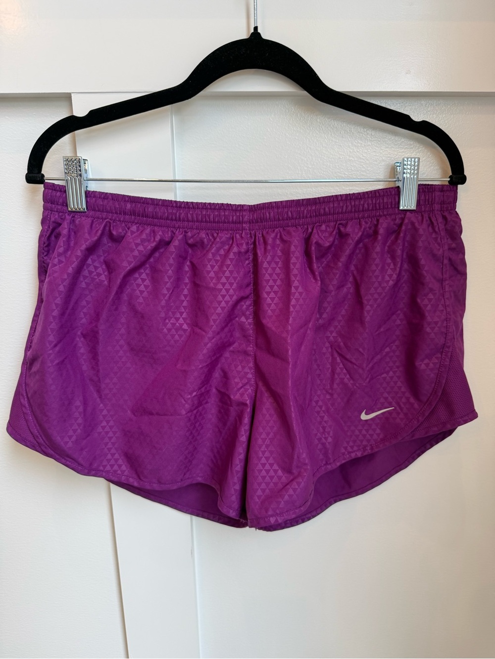 Nike Women’s Purple Athletic Running Shorts L dri fit